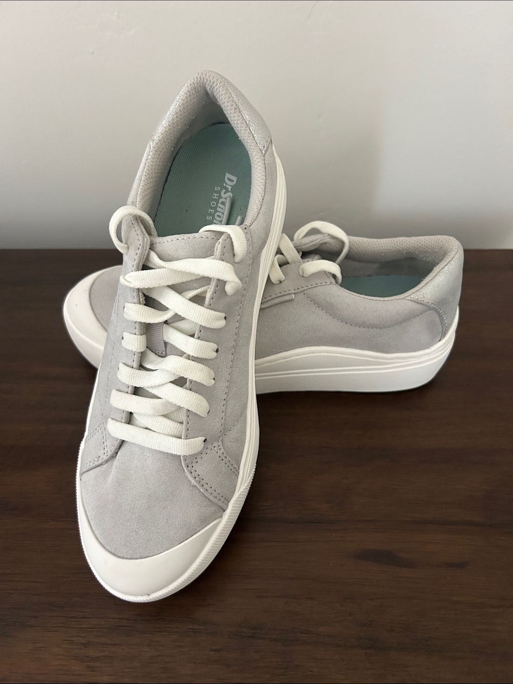 Dr. Scholl's Women's Time Off Sneakers in vapor grey microsuede Size 8M